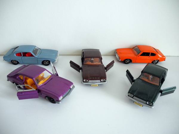 Dinky Toys und Märklin Modellautos 1:43